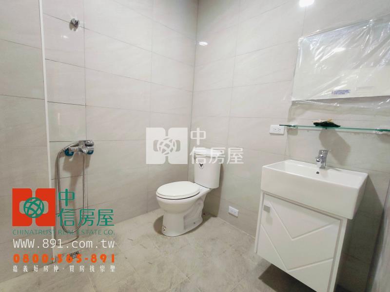 金世界全新整理田字型別墅房屋室內格局與周邊環境