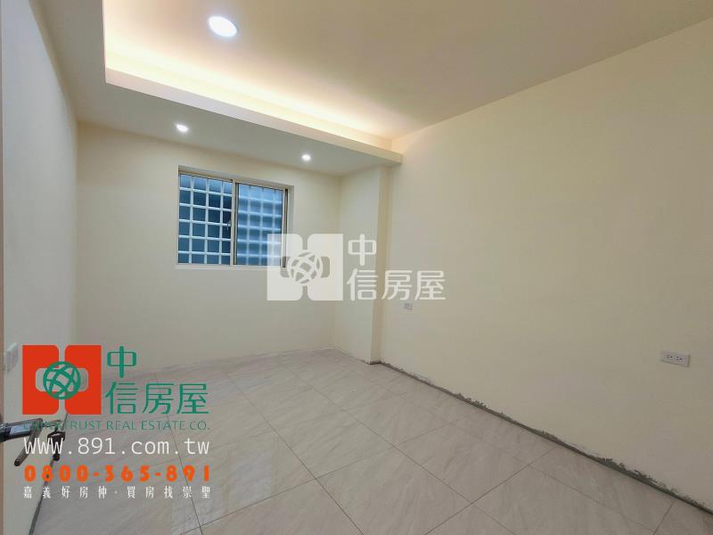 金世界全新整理田字型別墅房屋室內格局與周邊環境