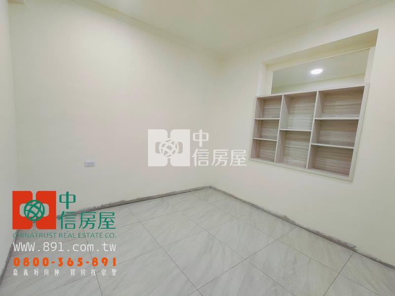 金世界全新整理田字型別墅房屋室內格局與周邊環境