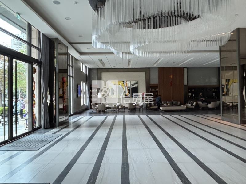 微笑雲品1+1房平車房屋室內格局與周邊環境