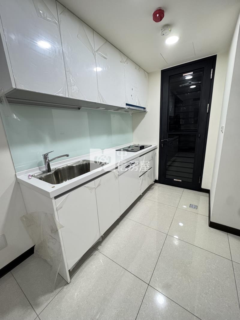 A18新大代代木三房車露臺戶房屋室內格局與周邊環境