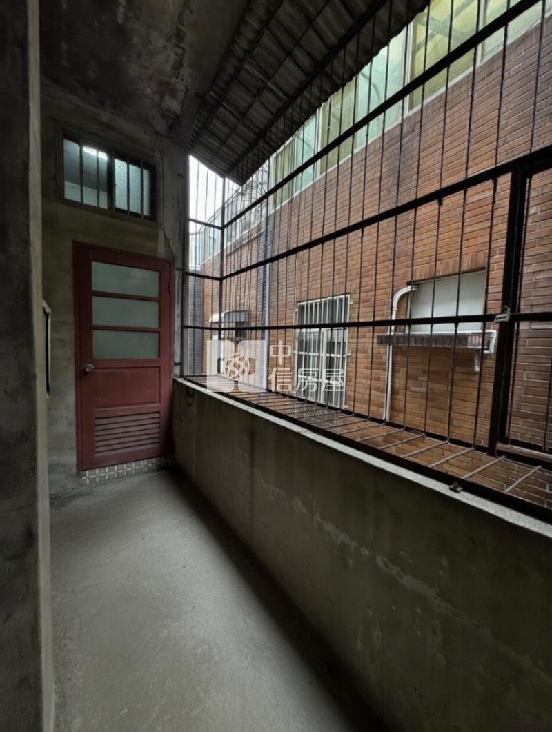 【神馬】體育園區第一排燙金透店房屋室內格局與周邊環境