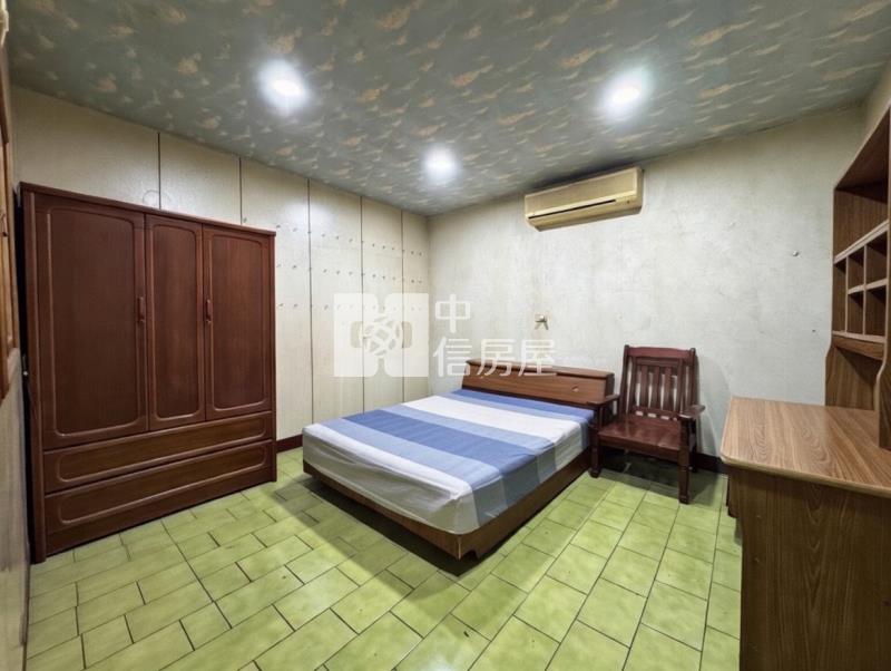 【神馬】體育園區第一排燙金透店房屋室內格局與周邊環境