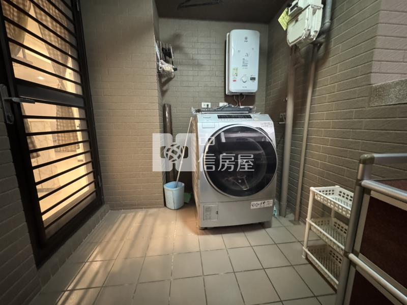 文心南路高樓層三改二平車視野戶房屋室內格局與周邊環境