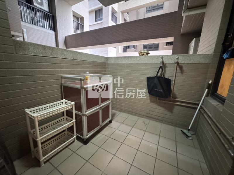 文心南路高樓層三改二平車視野戶房屋室內格局與周邊環境