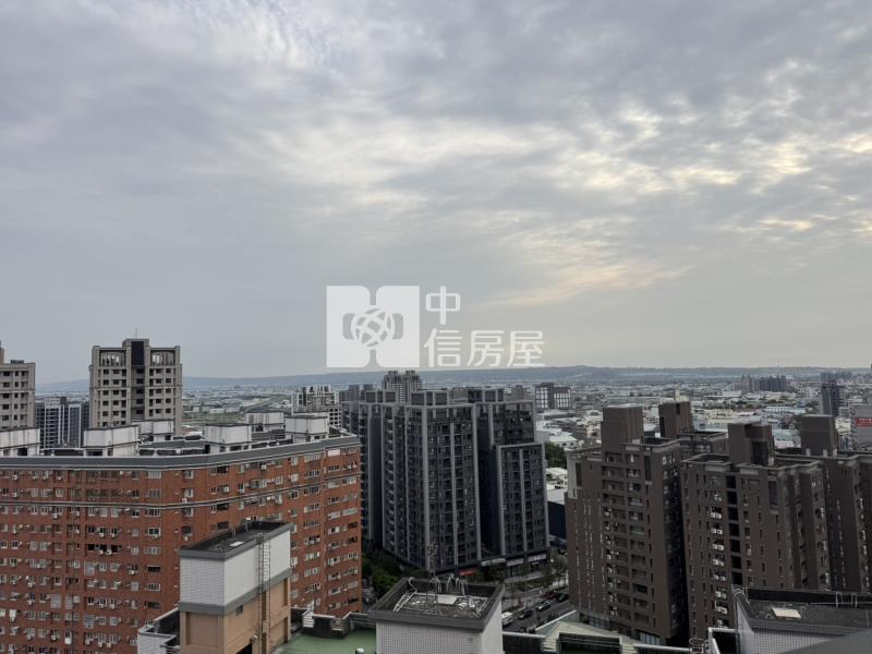 文心南路高樓層三改二平車視野戶房屋室內格局與周邊環境