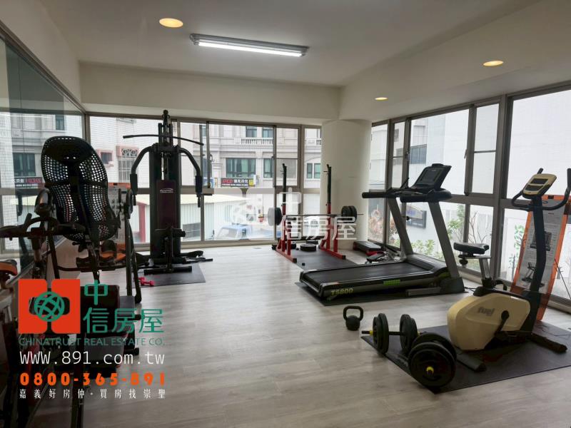 高峰匯精裝雙車3房房屋室內格局與周邊環境