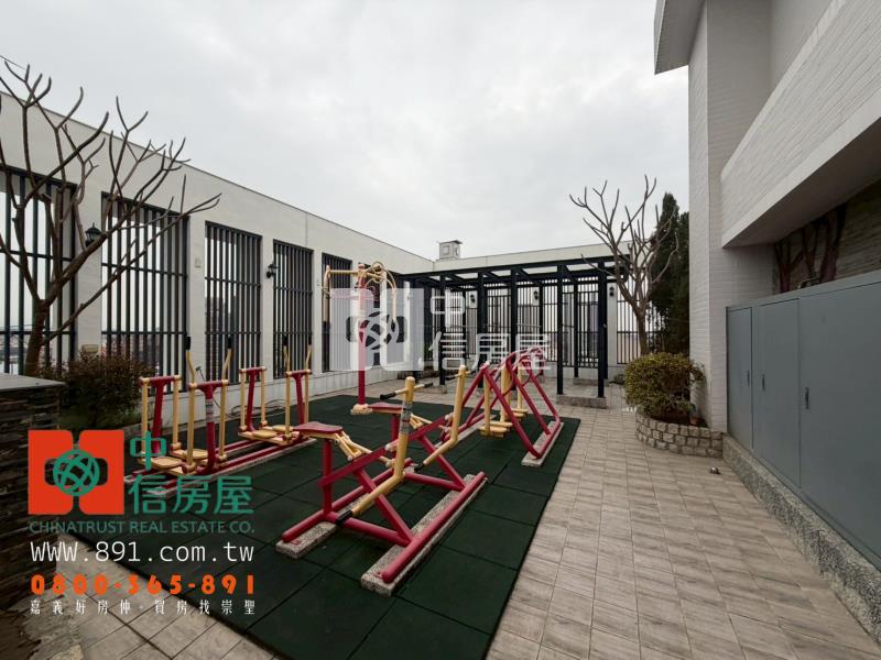 高峰匯精裝雙車3房房屋室內格局與周邊環境