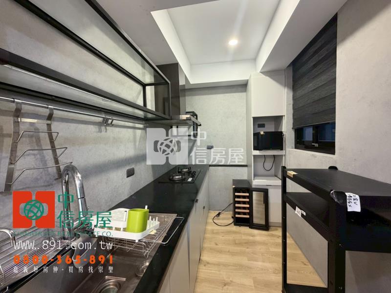 高峰匯精裝雙車3房房屋室內格局與周邊環境