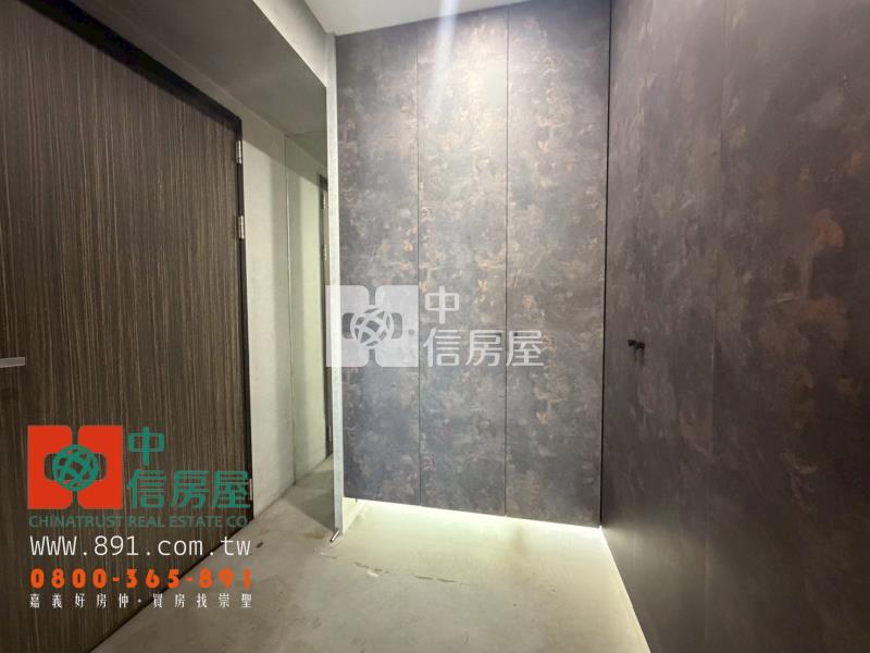 高峰匯精裝雙車3房房屋室內格局與周邊環境