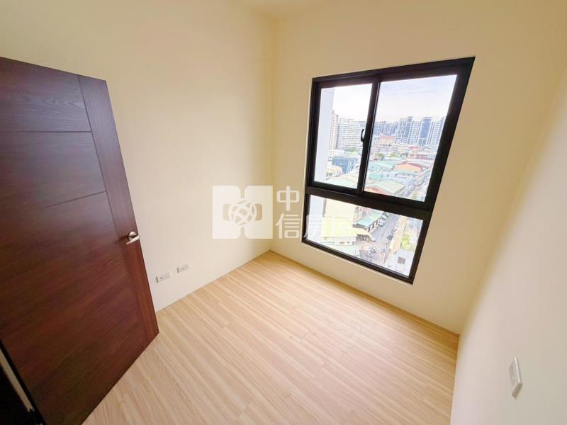 十二淳三房平車房屋室內格局與周邊環境