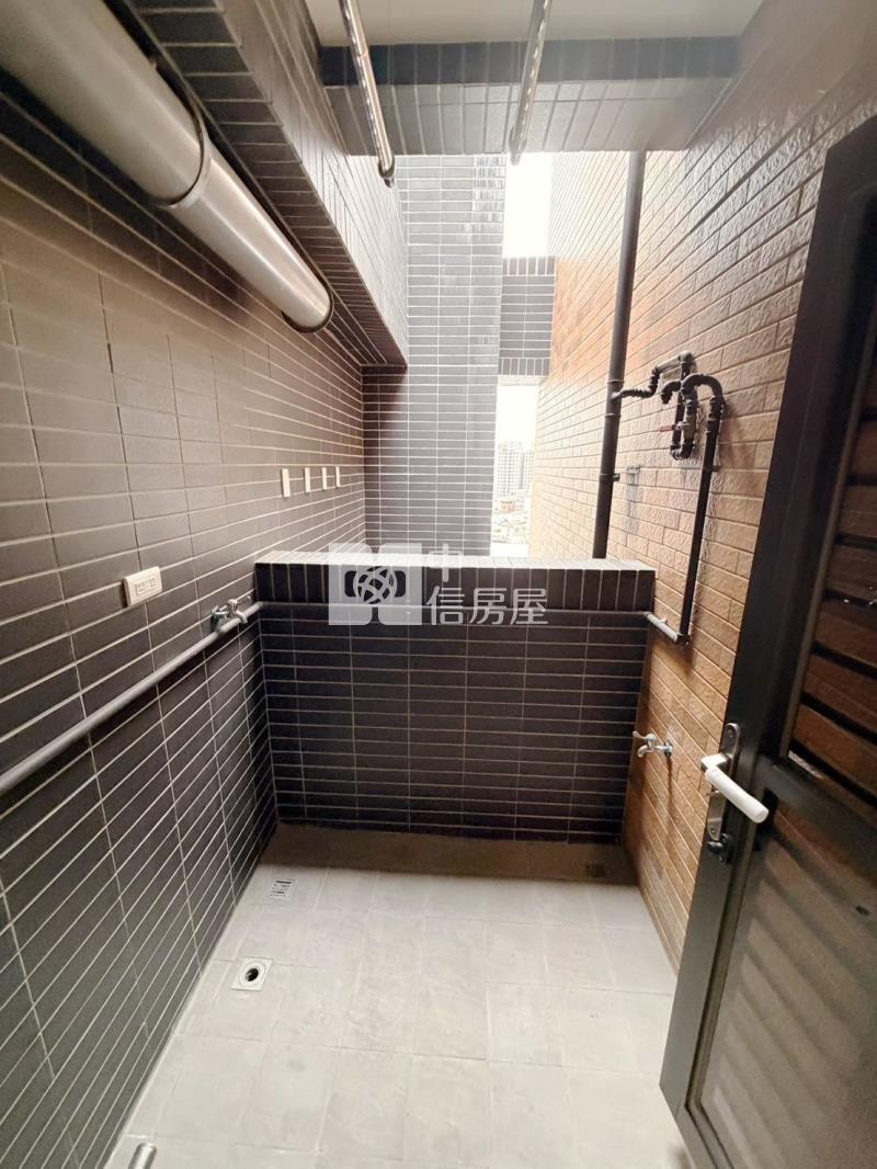 十二淳樹孝商圈三房平車房屋室內格局與周邊環境