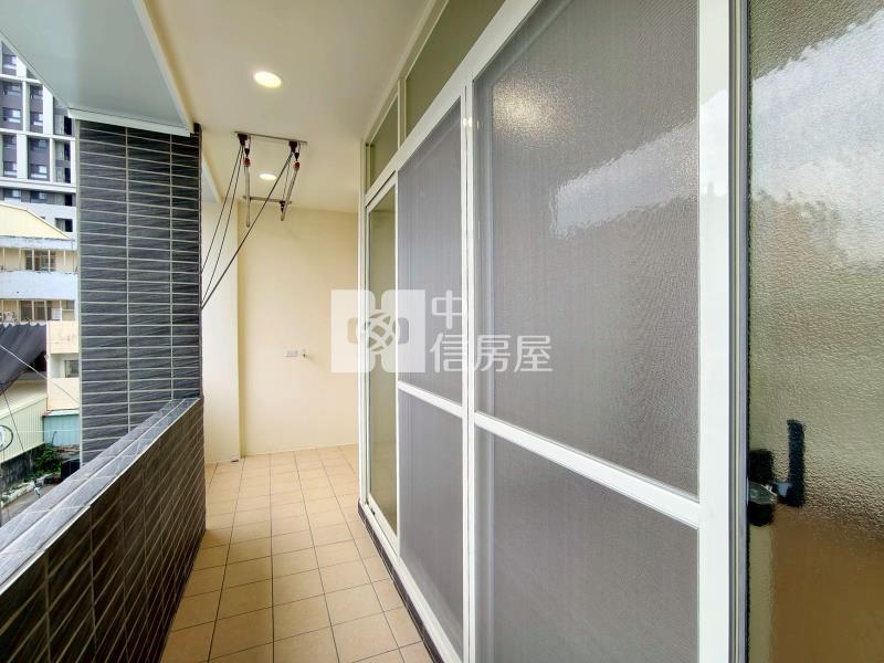 樹孝商圈大面寬孝親透天可停雙車房屋室內格局與周邊環境