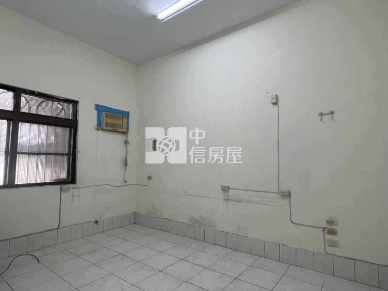 屏東房屋《龍泉金雞母透天》房屋室內格局與周邊環境