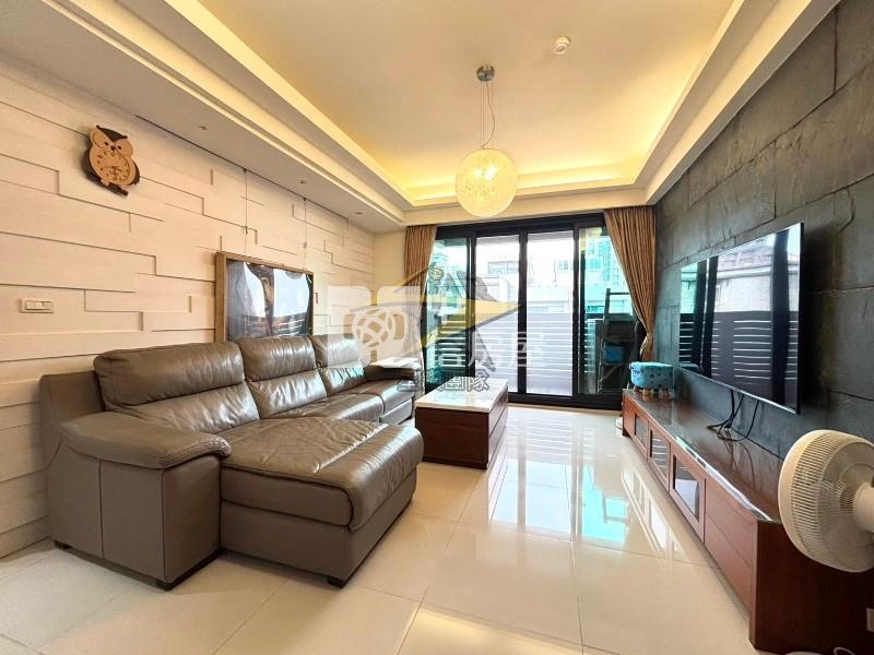 【星鑽】(專委)近台元AI園區縣政商圈低公設電梯大3房雙車房屋室內格局與周邊環境