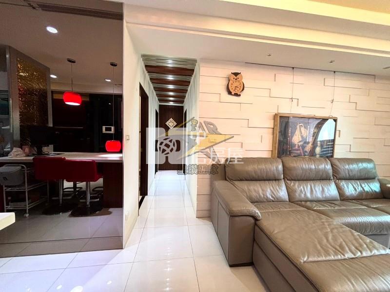 【星鑽】(專委)近台元AI園區縣政商圈低公設電梯大3房雙車房屋室內格局與周邊環境