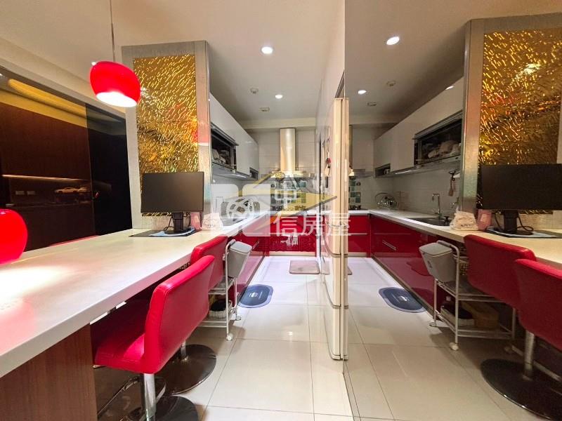 【星鑽】(專委)近台元AI園區縣政商圈低公設電梯大3房雙車房屋室內格局與周邊環境