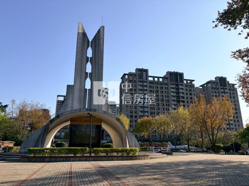 14期時程獎勵容積臨30米路大面寬建地房屋室內格局與周邊環境