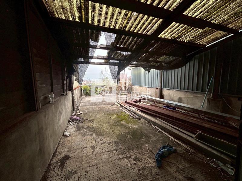 1J34體育園區第一排透天金店面房屋室內格局與周邊環境