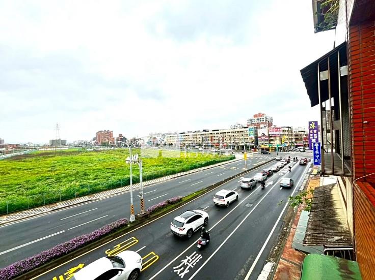 【奔馳】中壢體育園區透天店面房屋室內格局與周邊環境