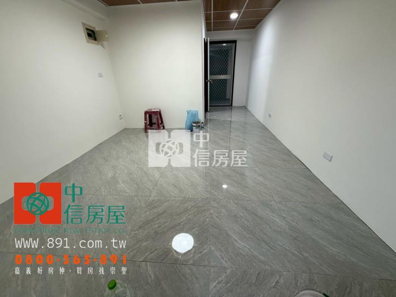 高雄愛河旁整新套房