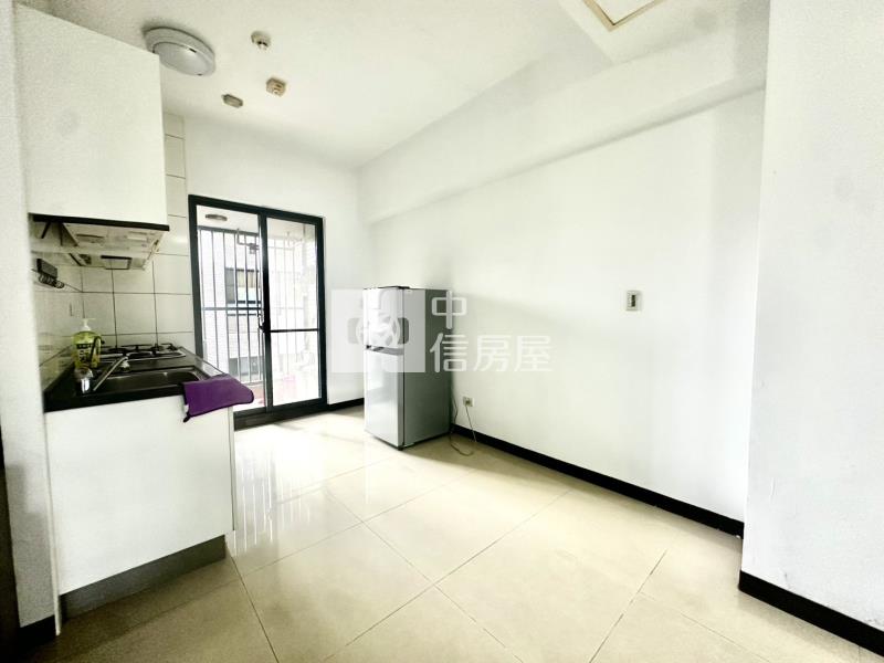 愛瑪市三房平面車位房屋室內格局與周邊環境