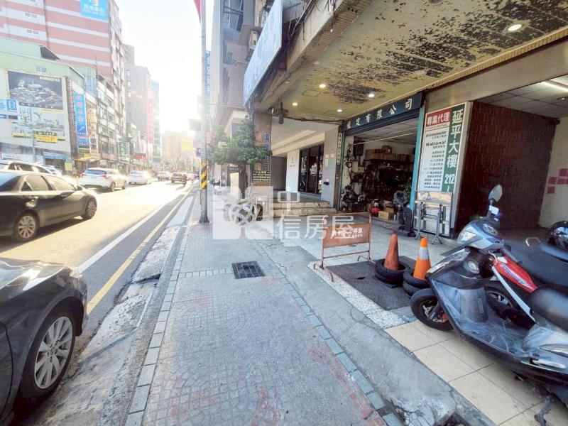 中壢近SOGO低總價套房B-車位可另購房屋室內格局與周邊環境