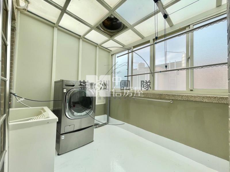 曉峰大地５房雙車美別墅房屋室內格局與周邊環境