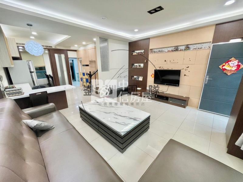 曉峰大地５房雙車美別墅房屋室內格局與周邊環境