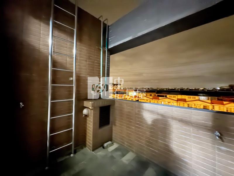 近楊梅車站.交流道.星巴克電梯別墅房屋室內格局與周邊環境