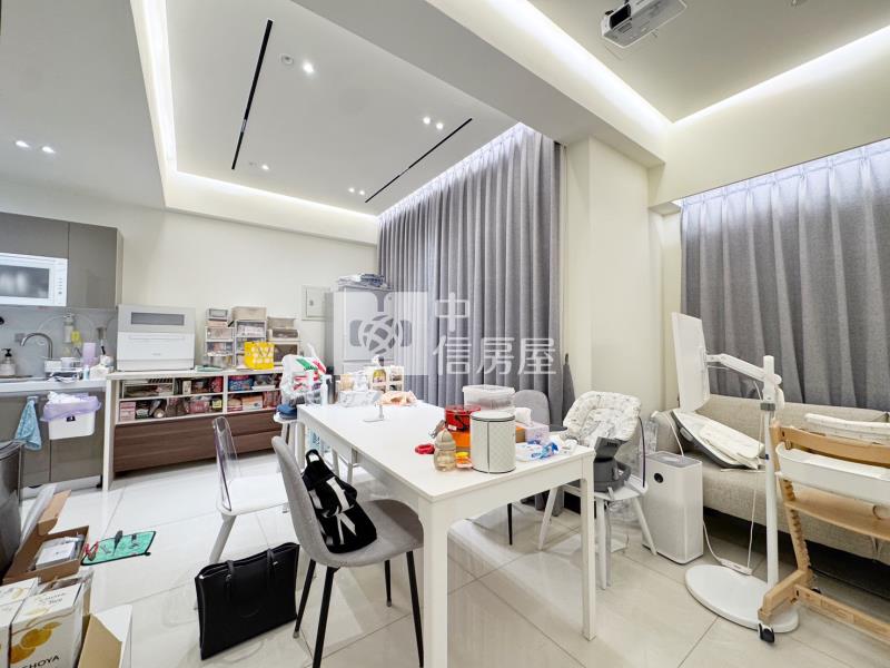 近楊梅車站.交流道.星巴克電梯別墅房屋室內格局與周邊環境