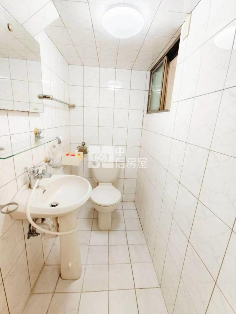 北區育德二路花園雙車美墅房屋室內格局與周邊環境