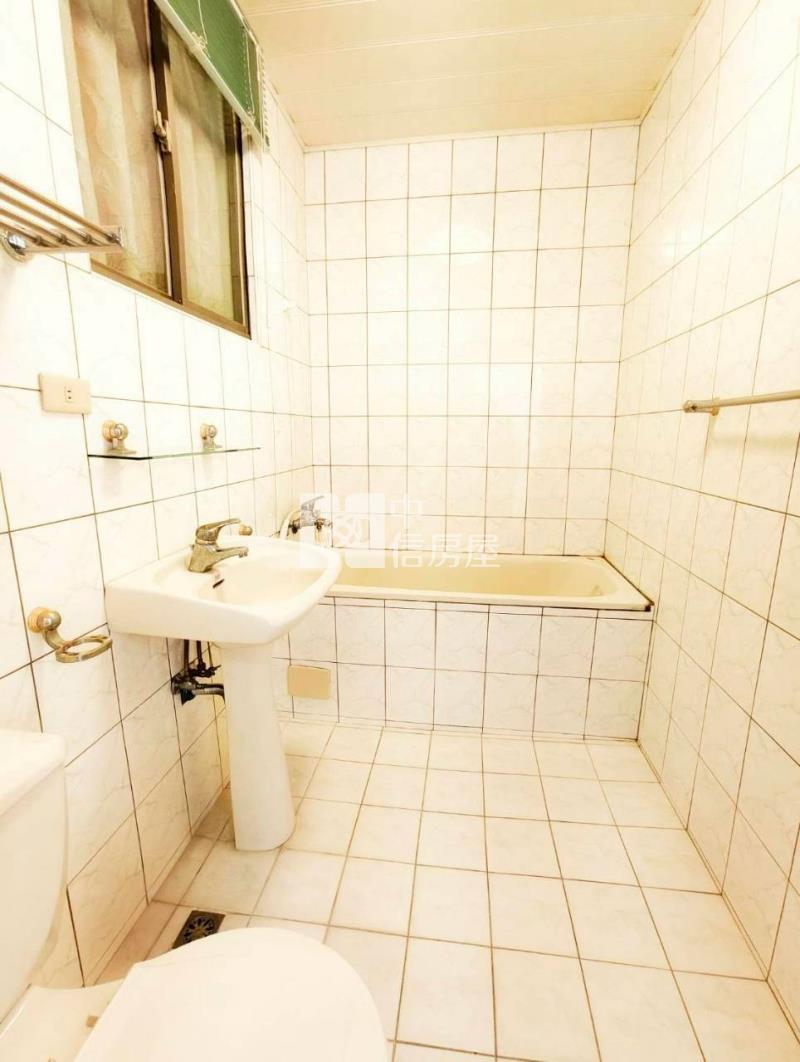 北區育德二路花園雙車美墅房屋室內格局與周邊環境