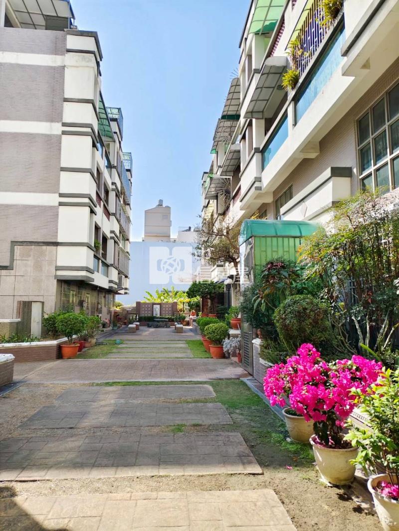 北區育德二路花園雙車美墅房屋室內格局與周邊環境