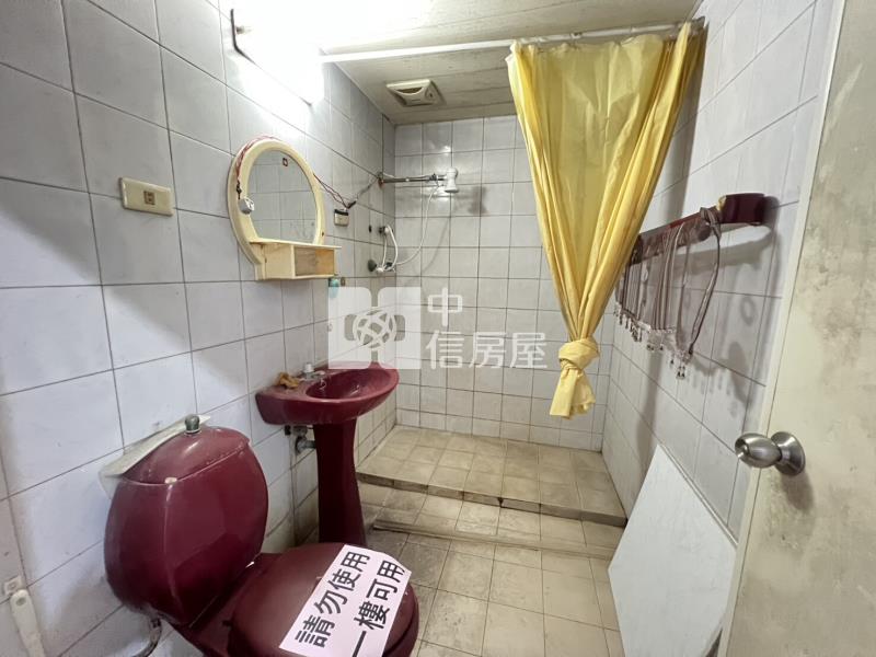 3S47三多路透天店面房屋室內格局與周邊環境