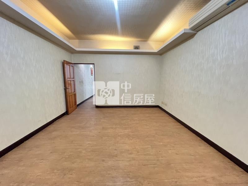 3S47三多路透天店面房屋室內格局與周邊環境