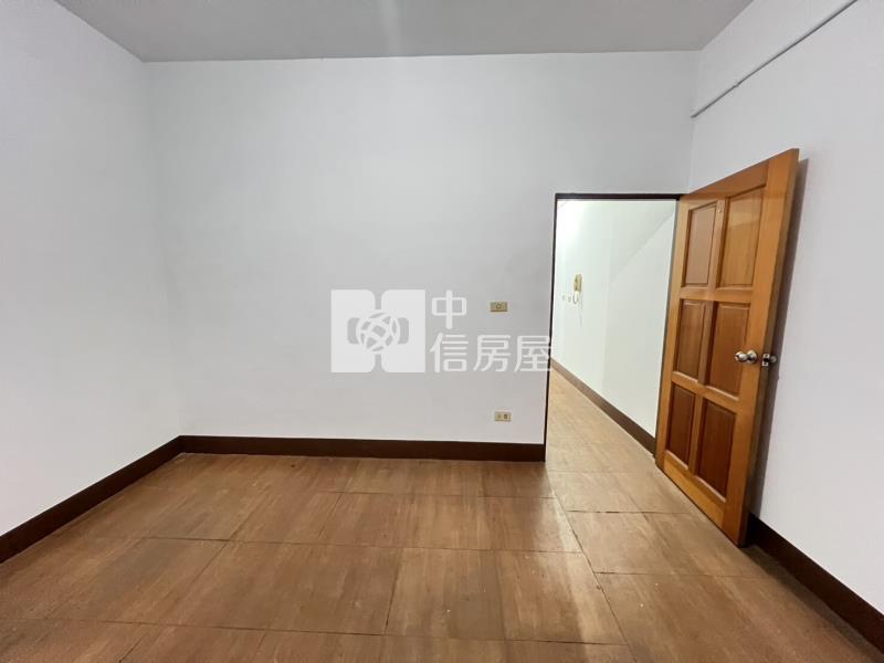 3S47三多路透天店面房屋室內格局與周邊環境