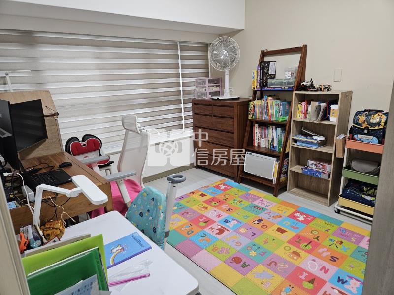 G5捷運站文心威秀視野美三房車位房屋室內格局與周邊環境