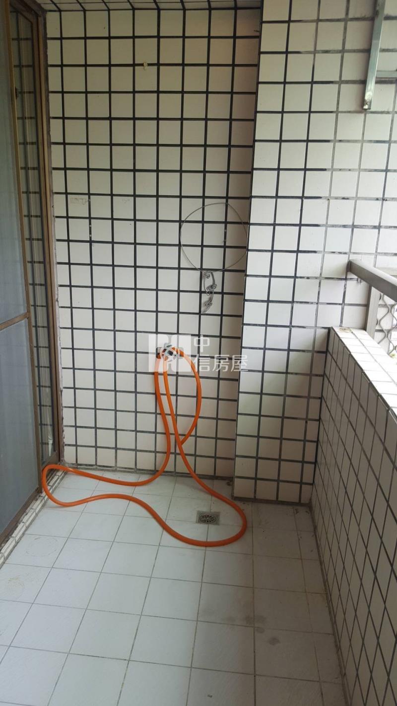 東方大地華廈房屋室內格局與周邊環境