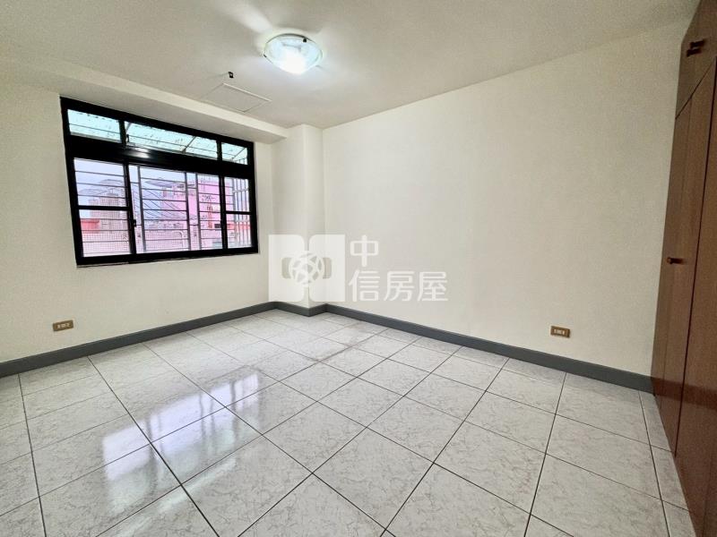 光華國宅中區採光美三房房屋室內格局與周邊環境