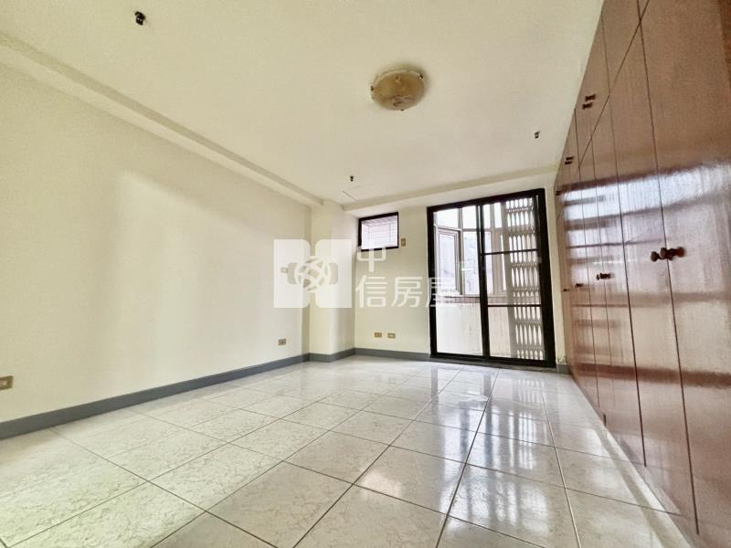 光華國宅中區採光美三房房屋室內格局與周邊環境