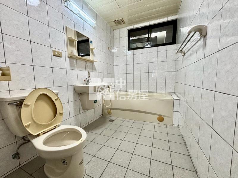 光華國宅中區採光美三房房屋室內格局與周邊環境