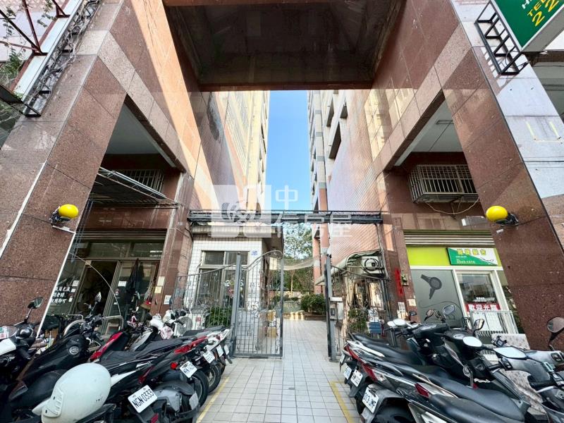 公園城市北新國中採光三房房屋室內格局與周邊環境