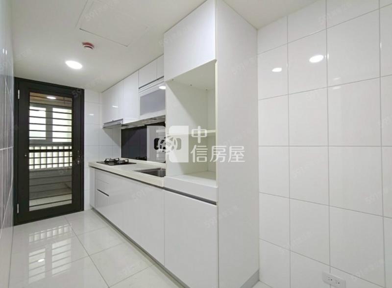 勝美新橫濱高樓層三房雙平車房屋室內格局與周邊環境