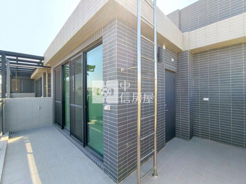 正14期全新臨路角間電梯別墅(專)房屋室內格局與周邊環境