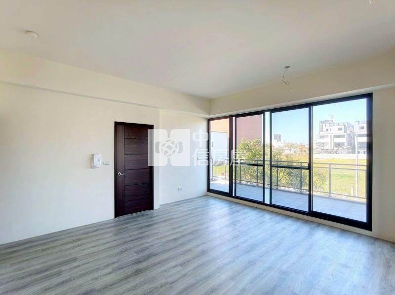 正14期全新臨路角間電梯別墅(專)房屋室內格局與周邊環境