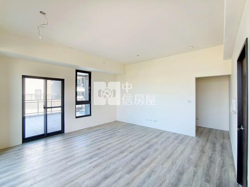 正14期全新臨路角間電梯別墅(專)房屋室內格局與周邊環境