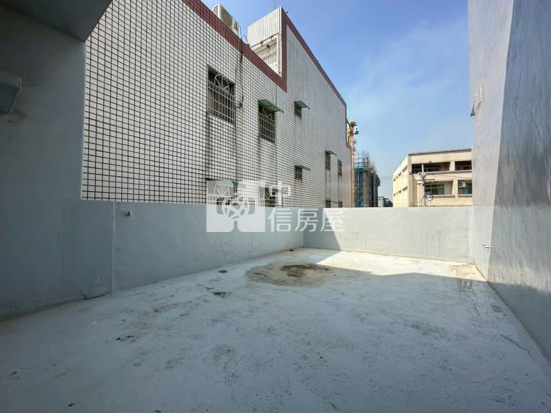 烏日榮泉公園大地坪可隔孝親房臨路別墅房屋室內格局與周邊環境