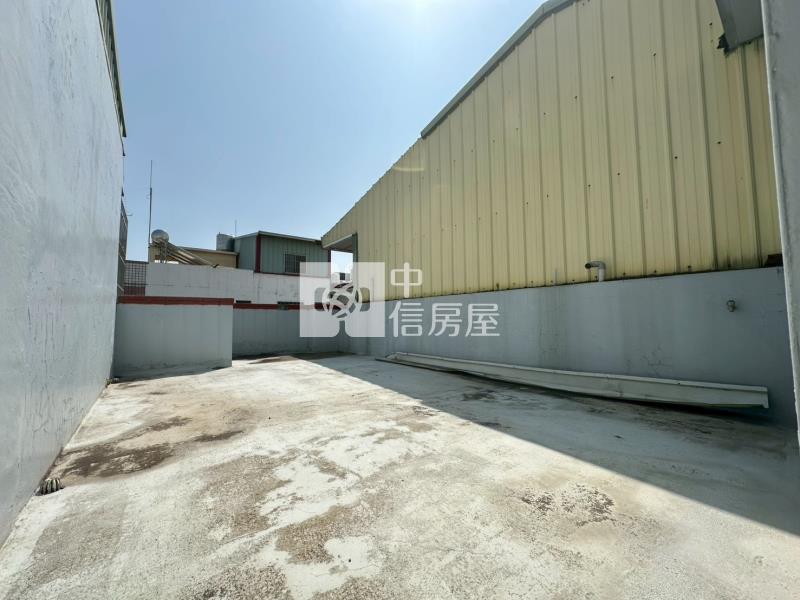 烏日榮泉公園大地坪可隔孝親房臨路別墅房屋室內格局與周邊環境