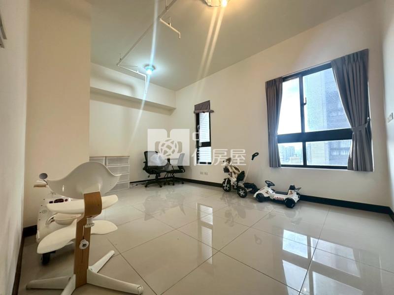 5X98時代園邸邊間四房雙車房屋室內格局與周邊環境